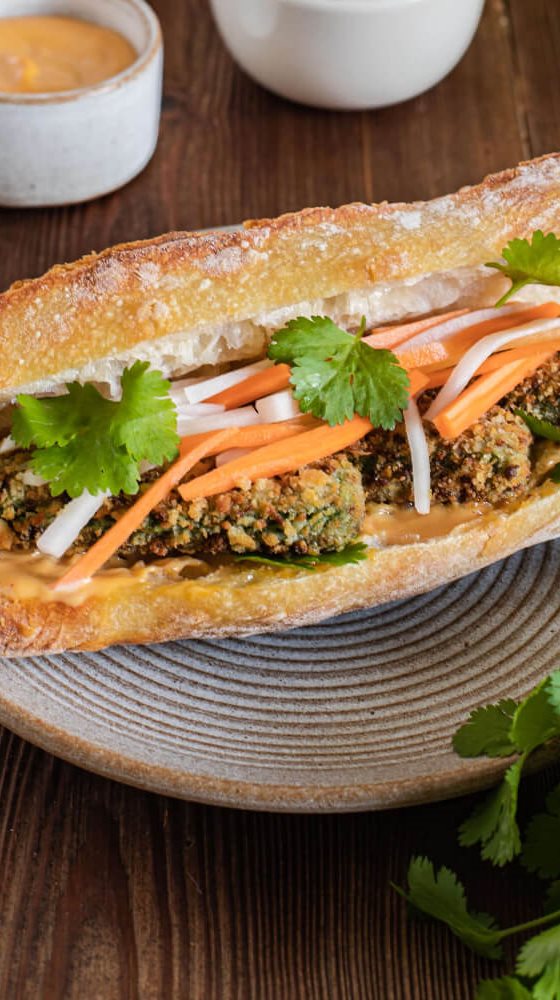 Banh mi végétarien avec des croustillants d'épinards Findus