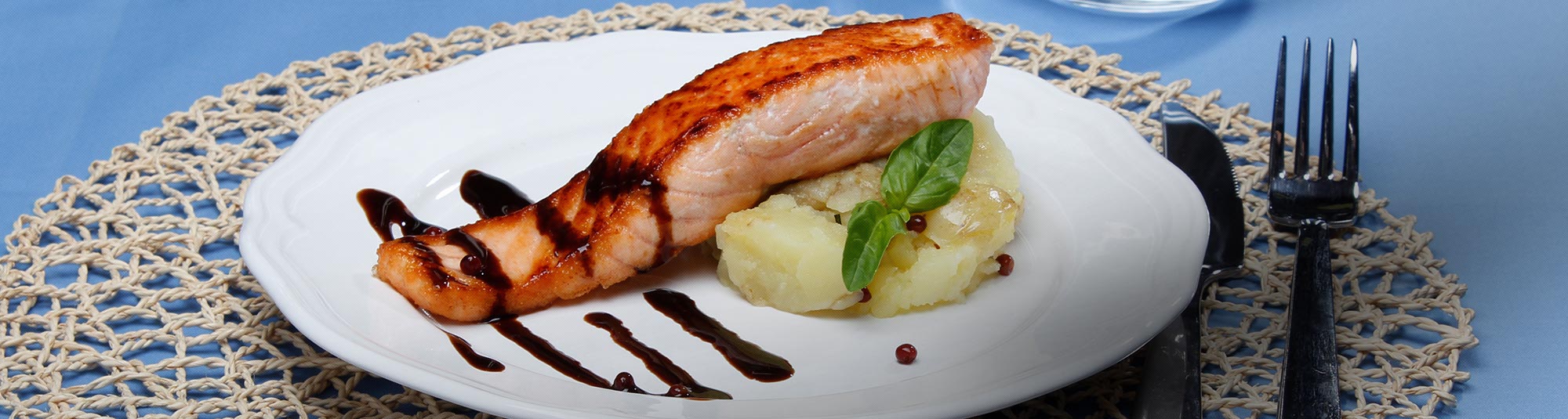 Salmone con patate novelle