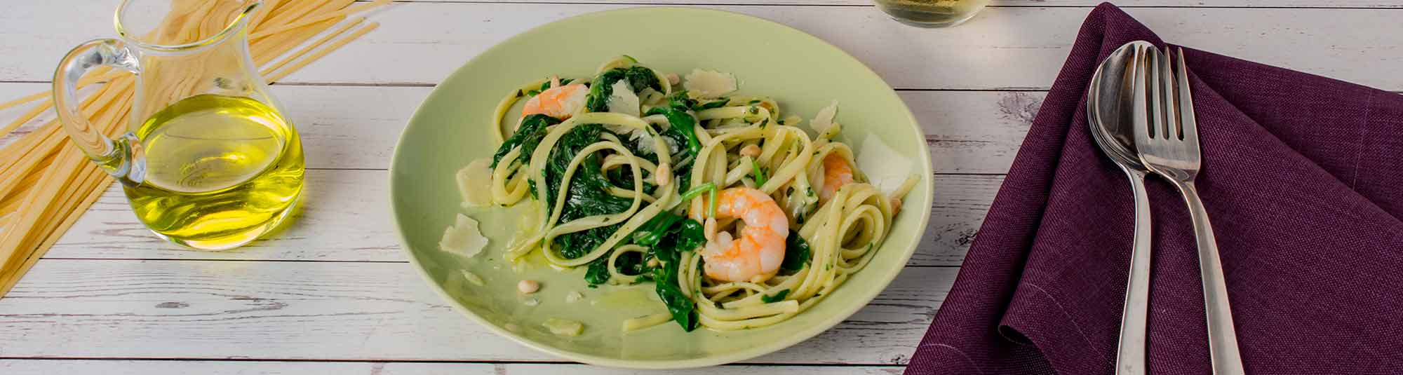 Linguine aux épinards et aux crevettes