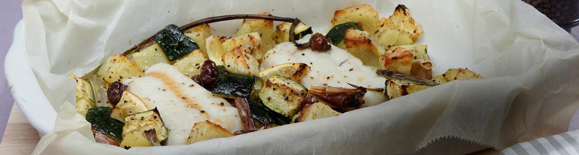 Filets de cabillaud et leurs légumes rôtis confits au four